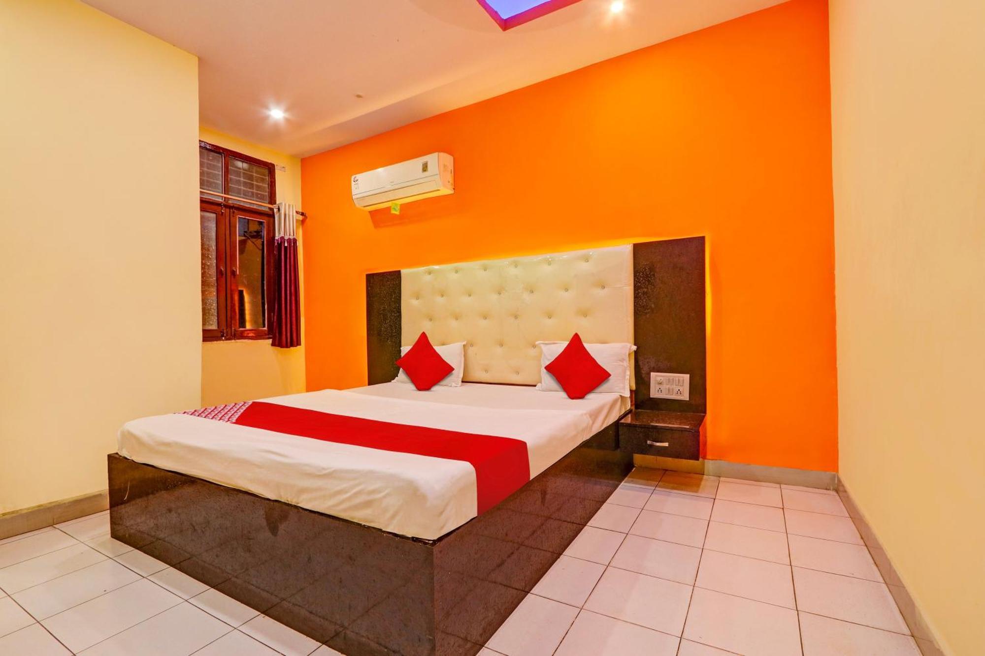 Oyo Flagship Hotel Samruddhi Lodge Nirmal  Exterior foto